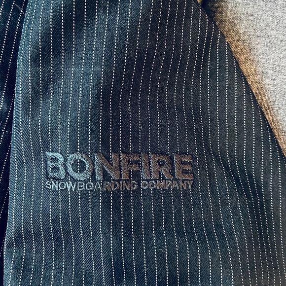 Men’s Medium Bonfire Snowboarding Zip Jacket - Black with White Pinstripe - Picture 10 of 10